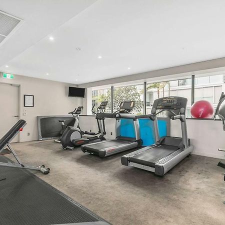 Two Bedroom Apartment - Pool, Gym & Free Parking! Auckland Exterior photo