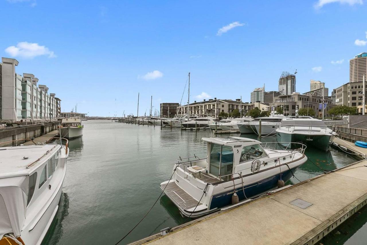 Two Bedroom Apartment - Pool, Gym & Free Parking! Auckland Exterior photo
