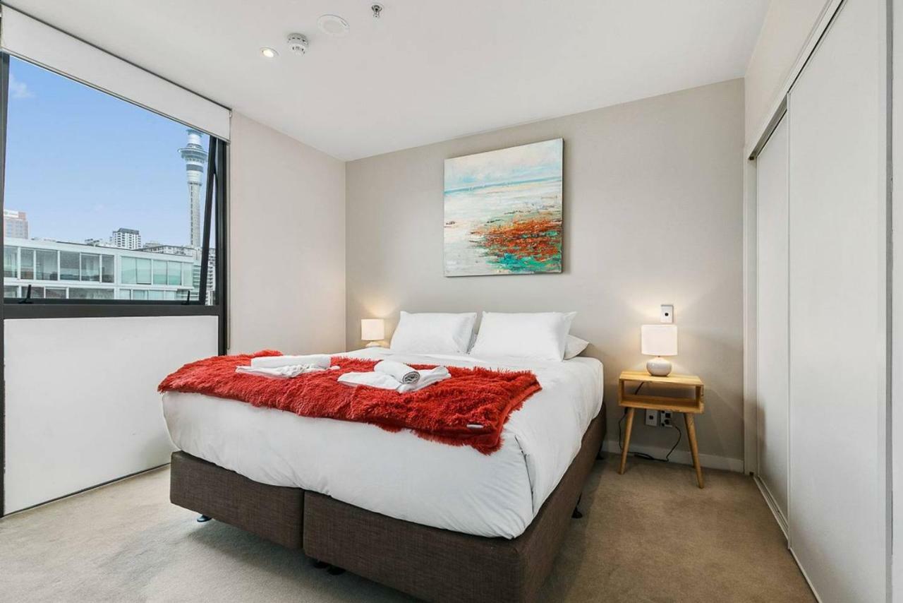 Two Bedroom Apartment - Pool, Gym & Free Parking! Auckland Exterior photo
